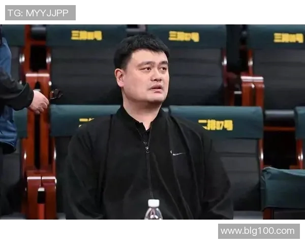 姚明炸街引发热议球迷狂欢街头庆祝传奇巨星归来