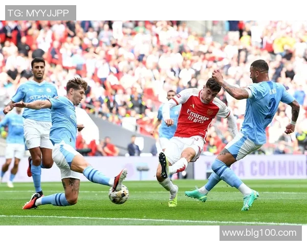 足球明星带球过人精彩瞬间回顾展现技艺与魅力的经典场面 足球明星带球过人精彩瞬间回顾展现技艺与魅力的经典场面